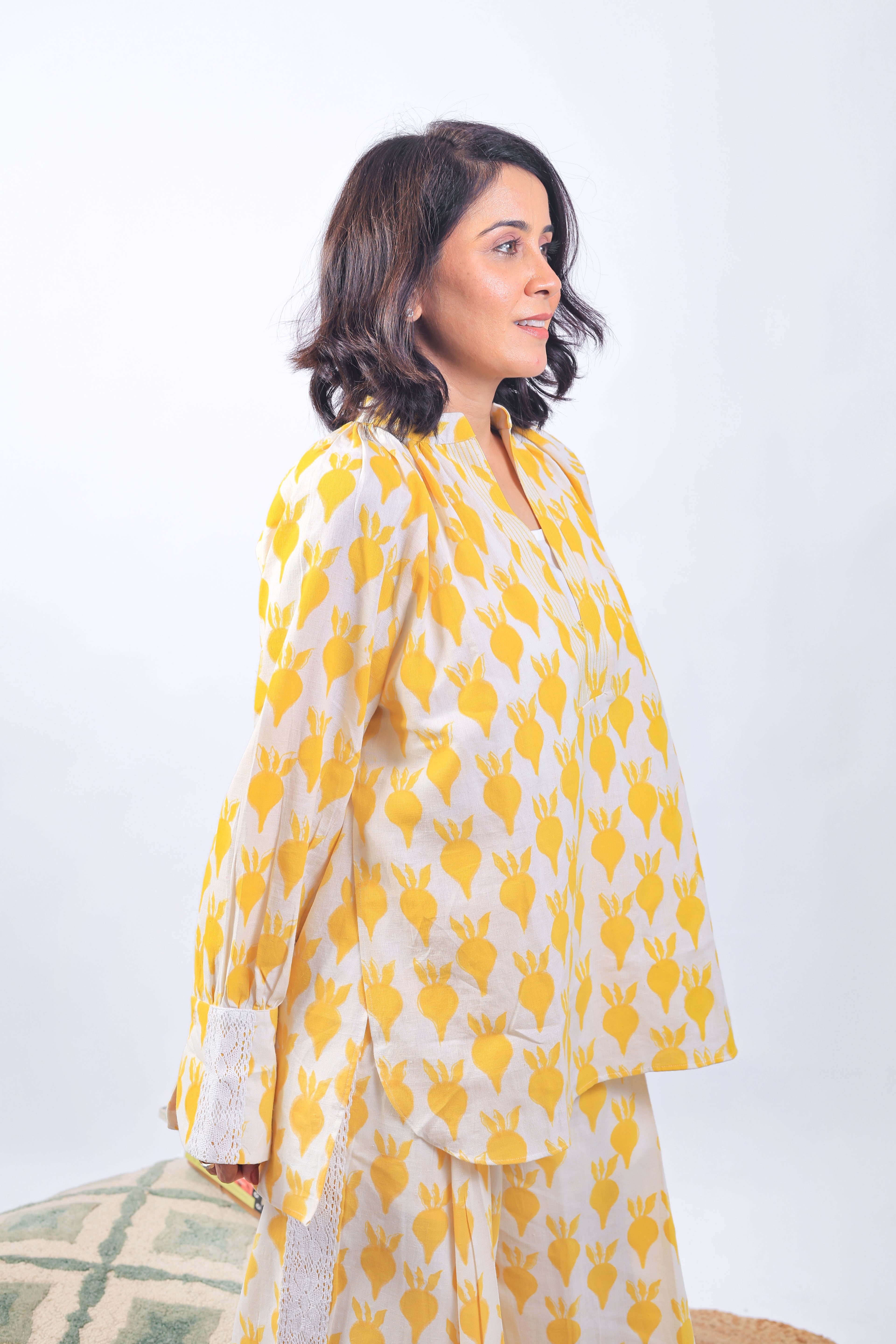 Yellow cord-set