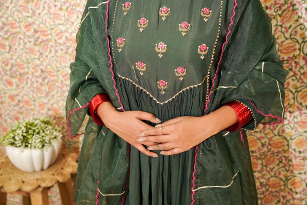 Abhaya  bottle green chanderi kurta set