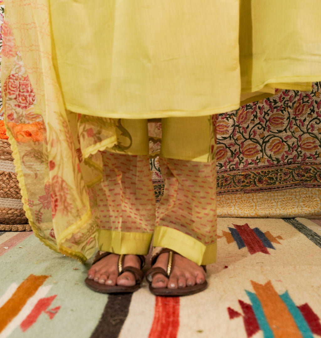 Saanvi yellow mul chanderi suit set