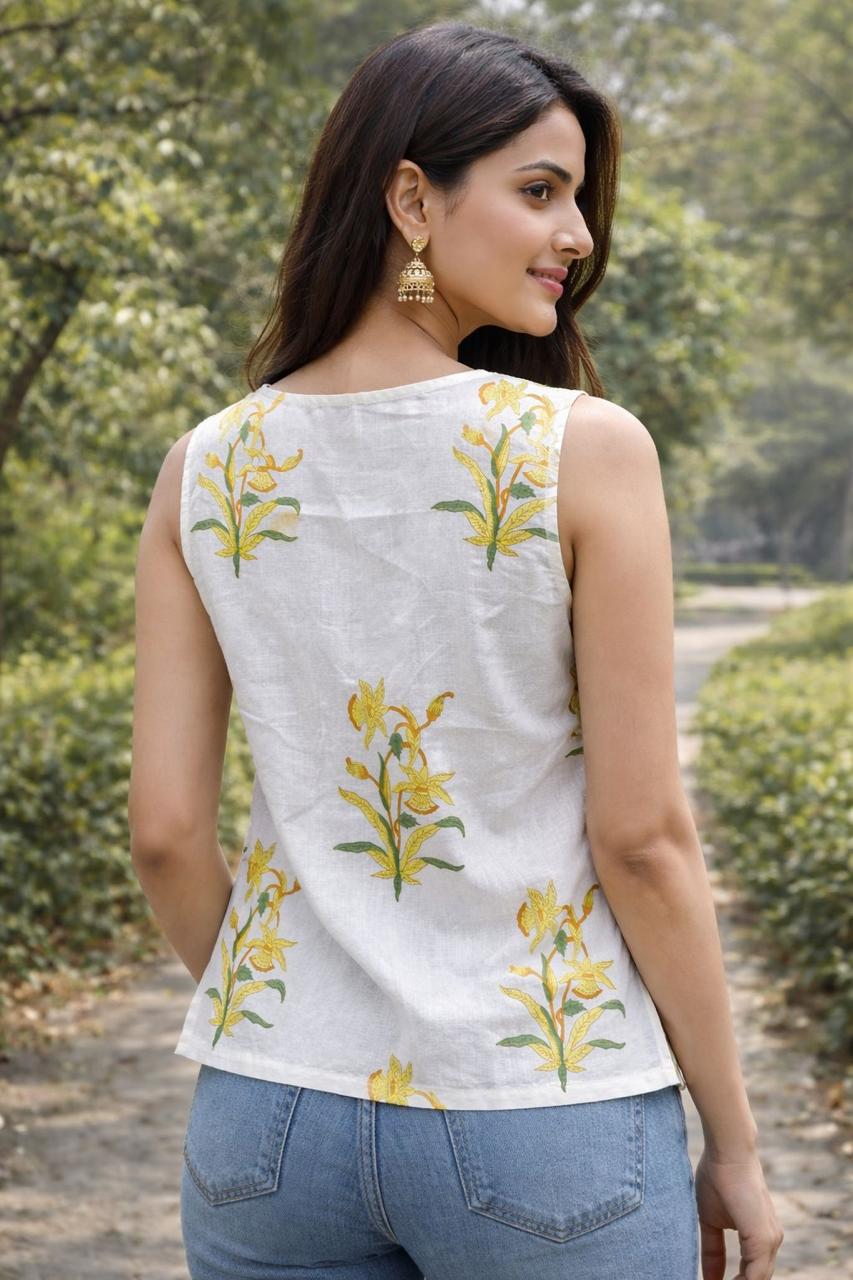 Sleeveless TOP
