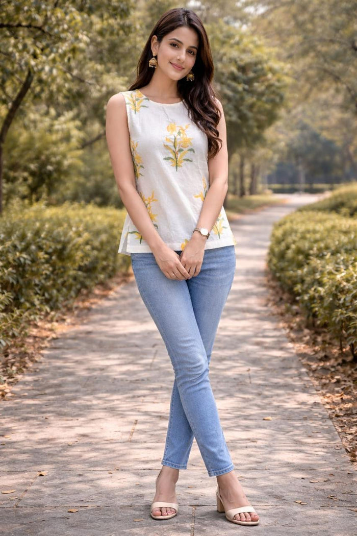 Sleeveless TOP